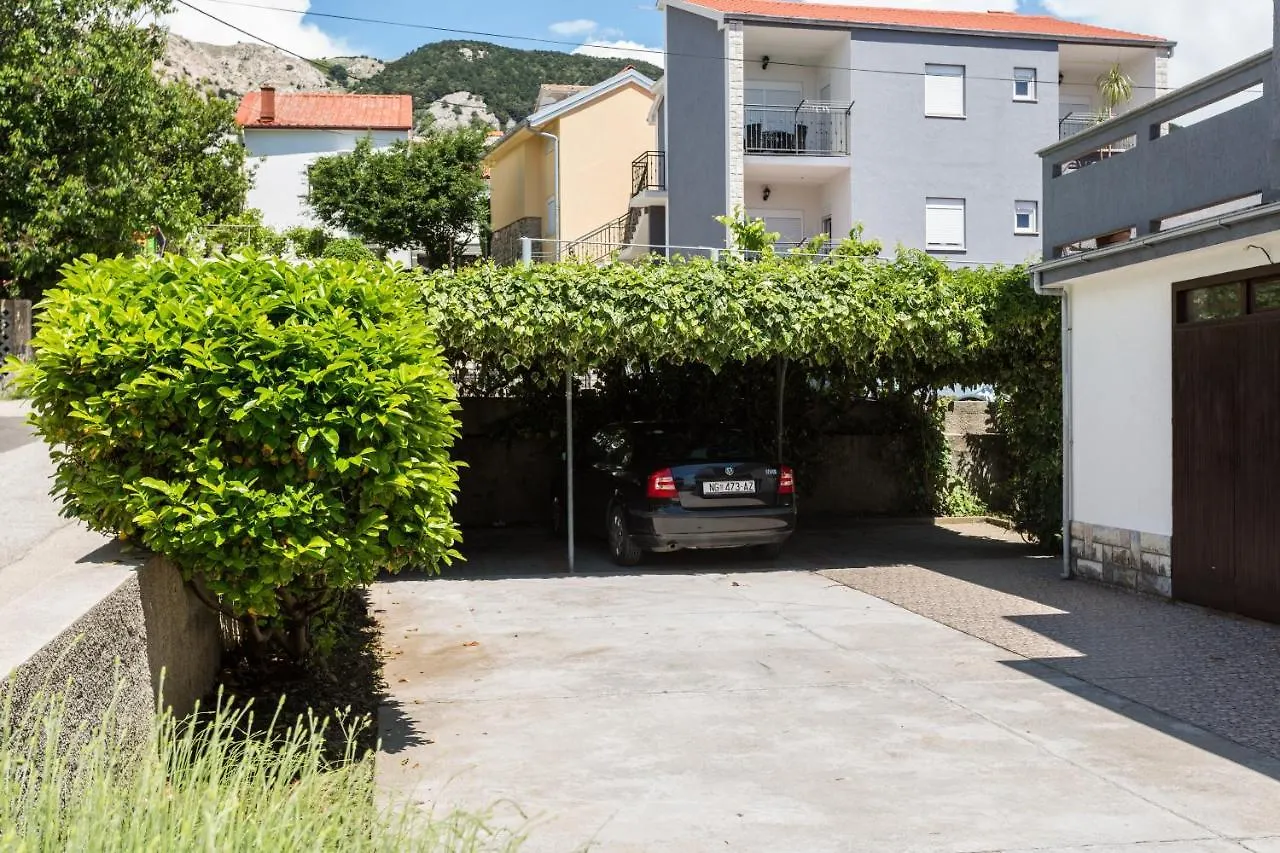 Apartments With A Parking Space Baska, Krk - 18818 0*, Baška